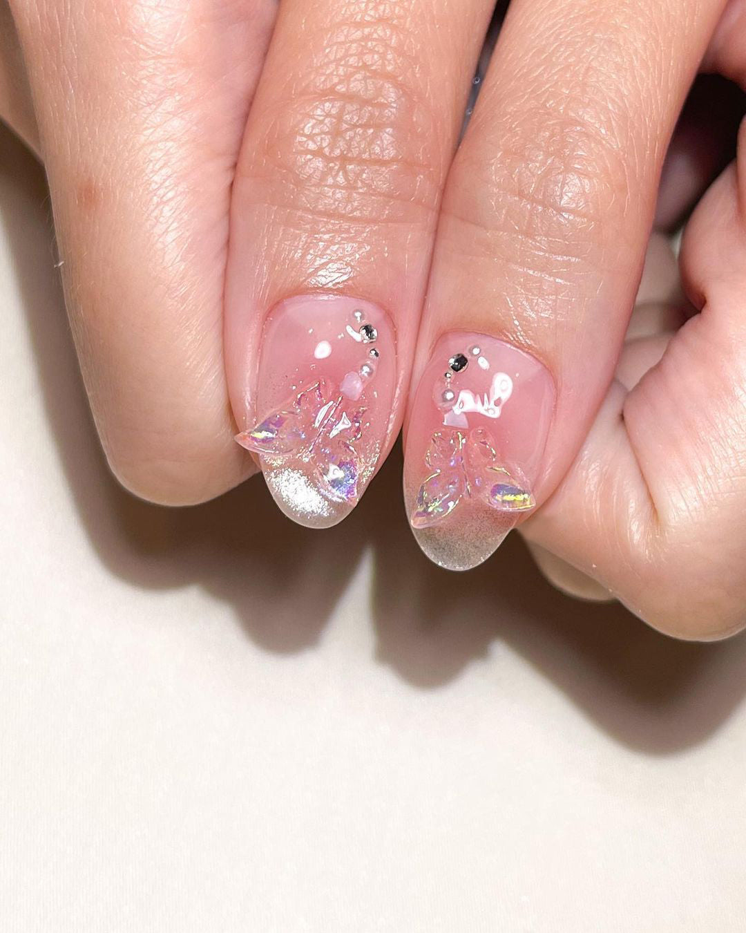 Beautiful Clear Seashell Fake Nails - Custom Short Design